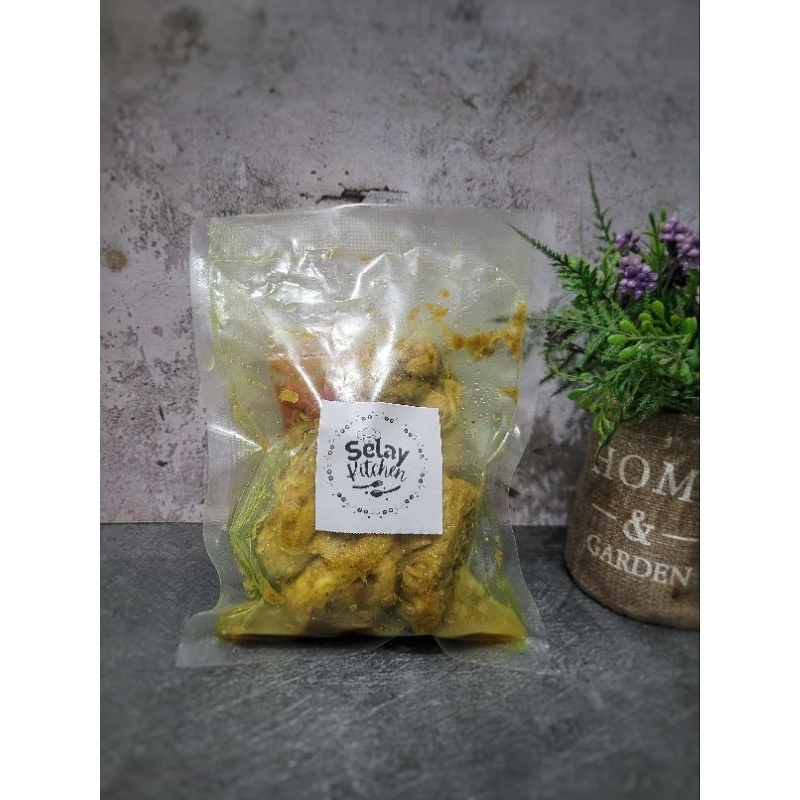 

Menu Masakan Rumah Ayam Ungkep Bumbu Kuning Frozen Siap Saji