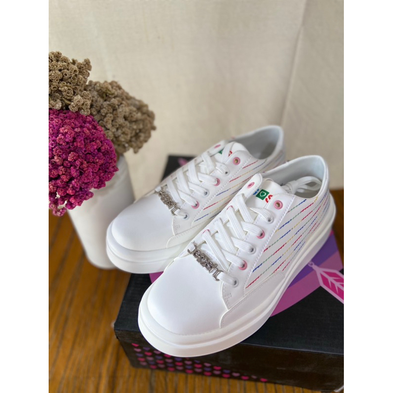 Sepatu gosh art 303 promo big sale sneaker