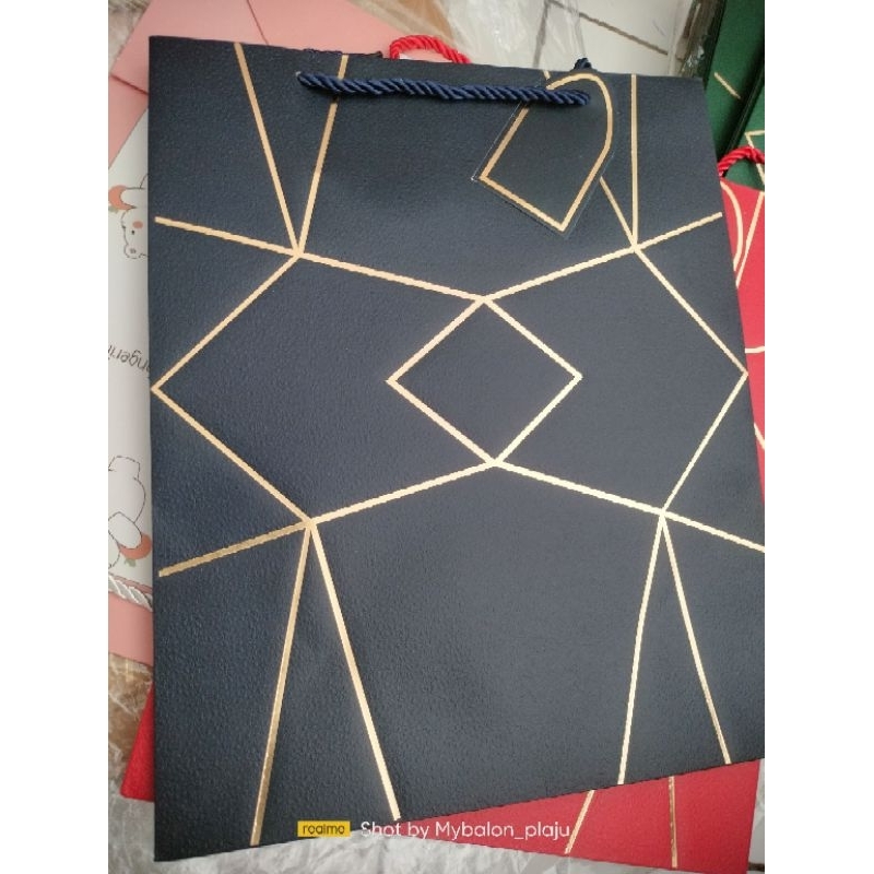 

paper bag Polos Elegan (motif kulit ) uk: M 33x26 cm