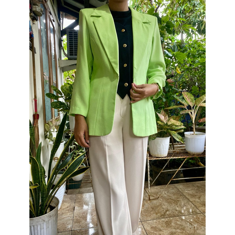 Preloved Atasan Safari Wanita