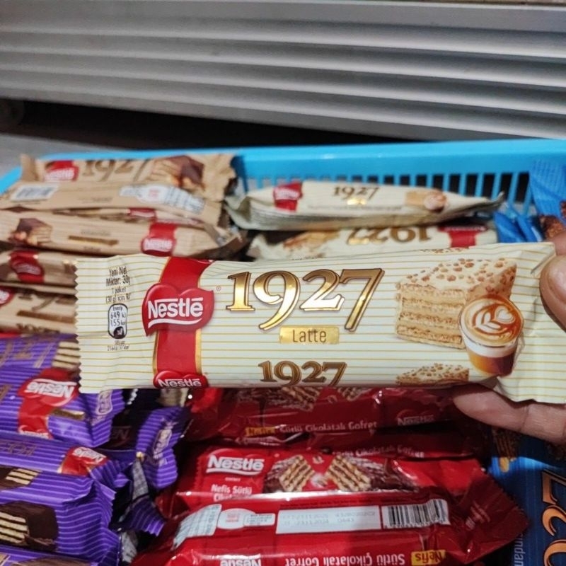 

Nestle 1927 latte çikolata 27gram asli turki