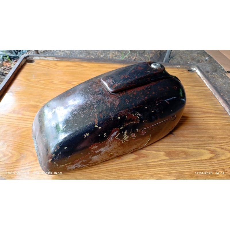Tangki / tengki bensin Suzuki GP 100 original tangki Suzuki GP original atau tempat bensin botol ben
