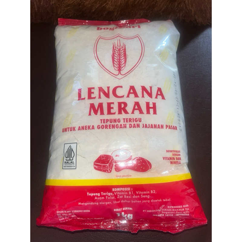 

tepung terigu LENCANA MERAH 1kg
