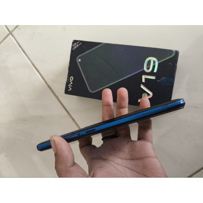 vivo v19 minus lcd dan backdor agak bengkak
