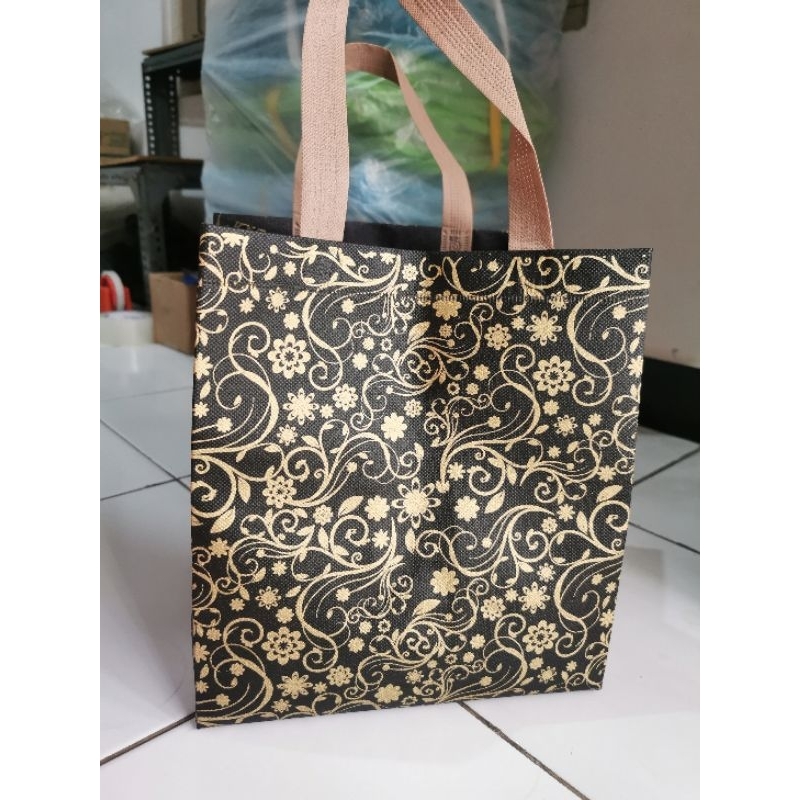 

goodie bag 272420 motif box 20 spunbond syukuran