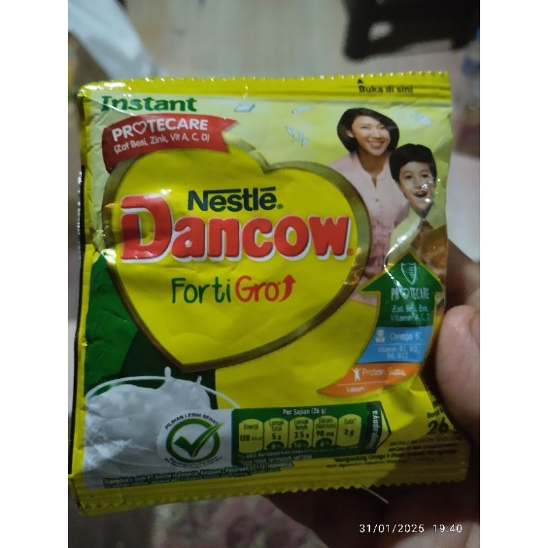

Nestle Dancow putih
