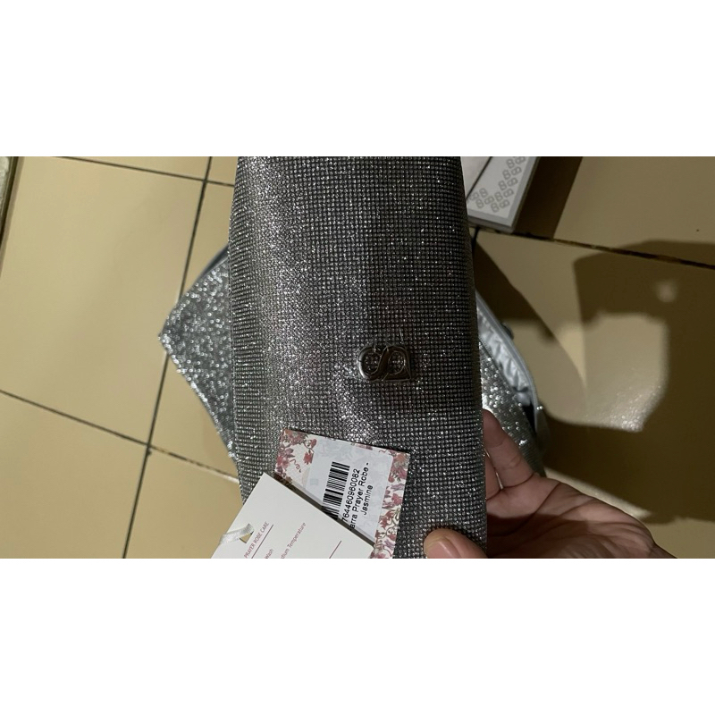 Farra Prayer Robe Buttonscarves