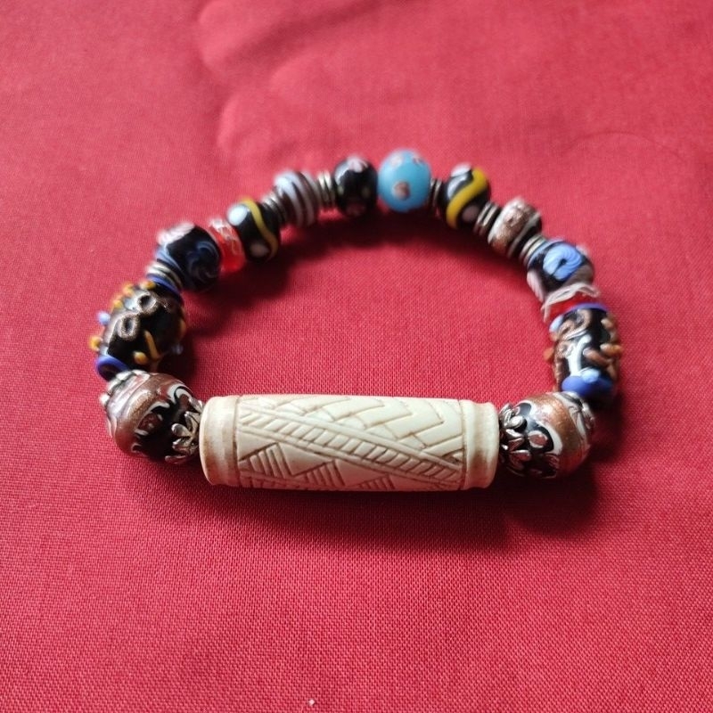 gelang etnik dayak tanduk rusa ukir