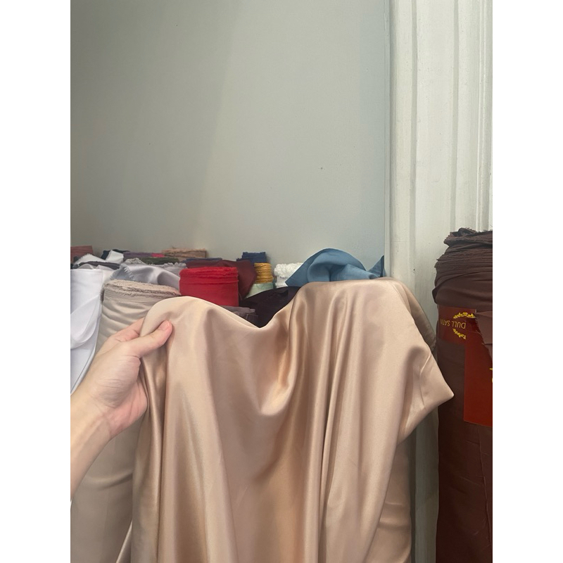Kain Satin Velvet Premium Warna Coklat Susu Coksu Bahan Seragaman Bahan Furing Bisa untuk Background