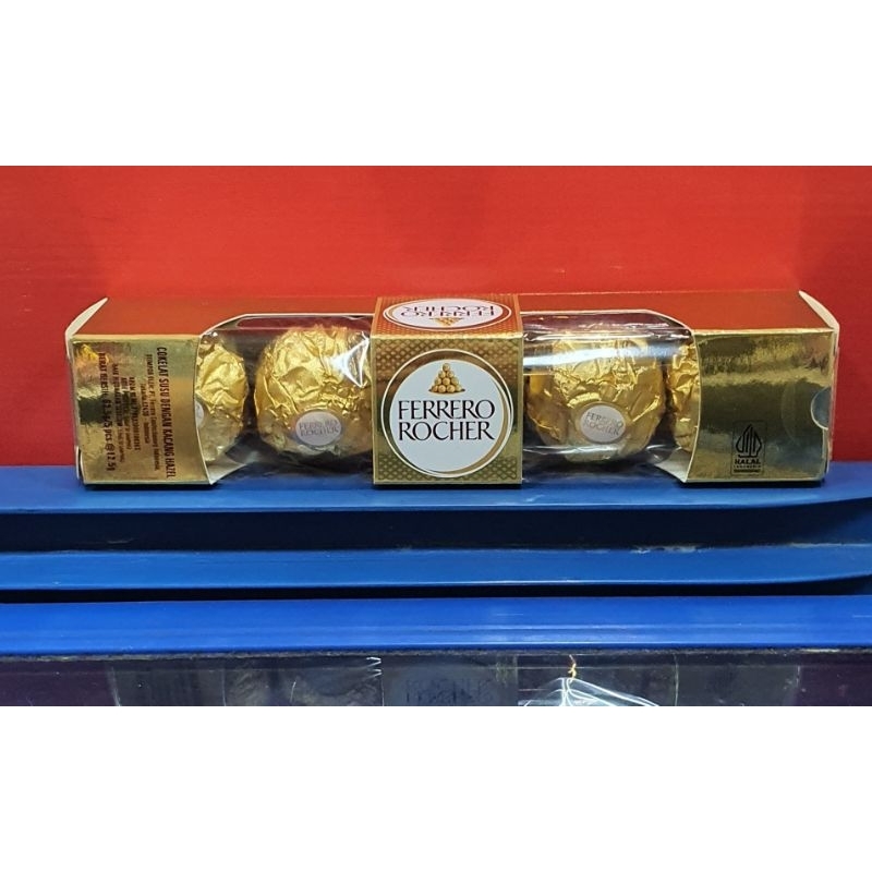 

Ferrero Rocher Cokelat Susu Dengan Kacang Hazel 62 5gr