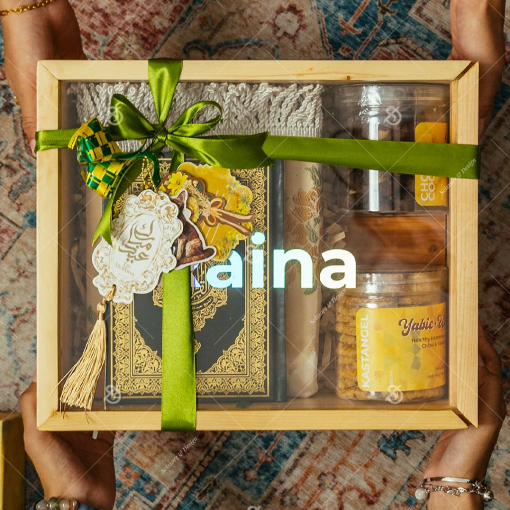 

Scissors & design Wooden Box Ramadhan / Eid fitri 30 x 26 x cm