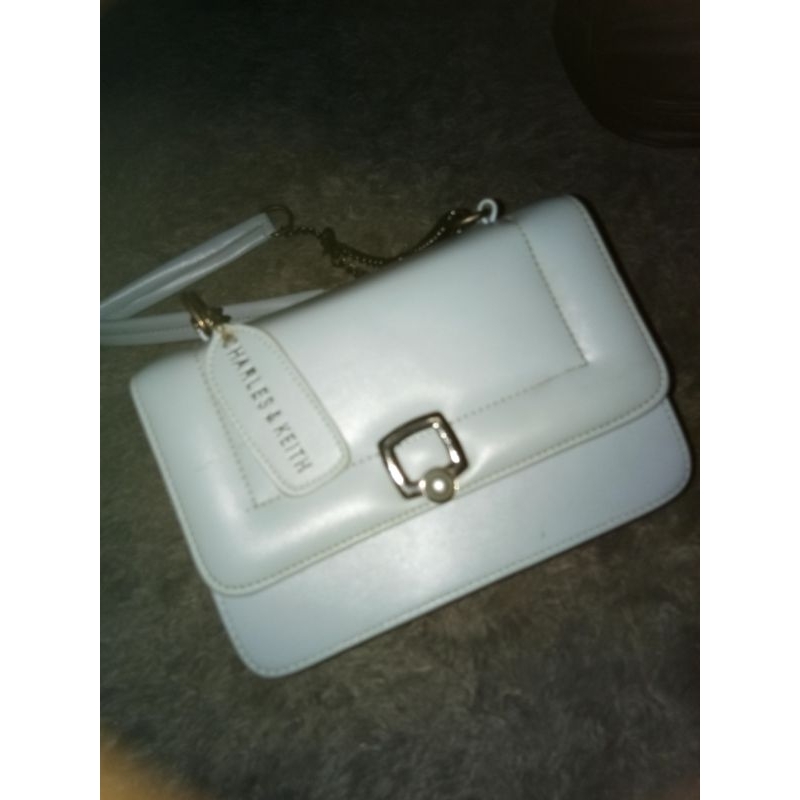 tas selempang charles & keith (kw)