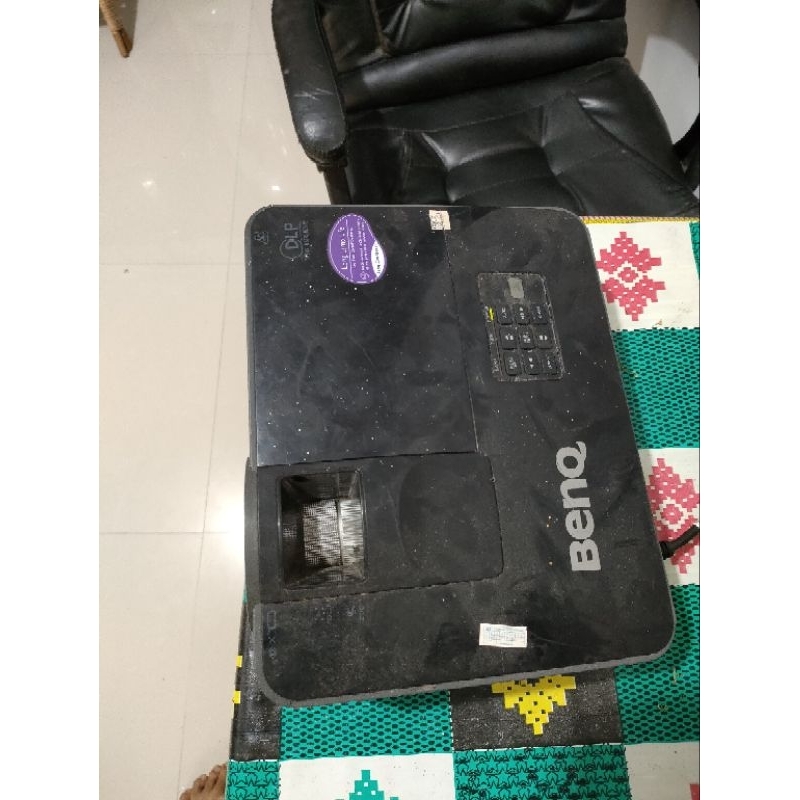 Lcd Proyektor BenQ hidup normal