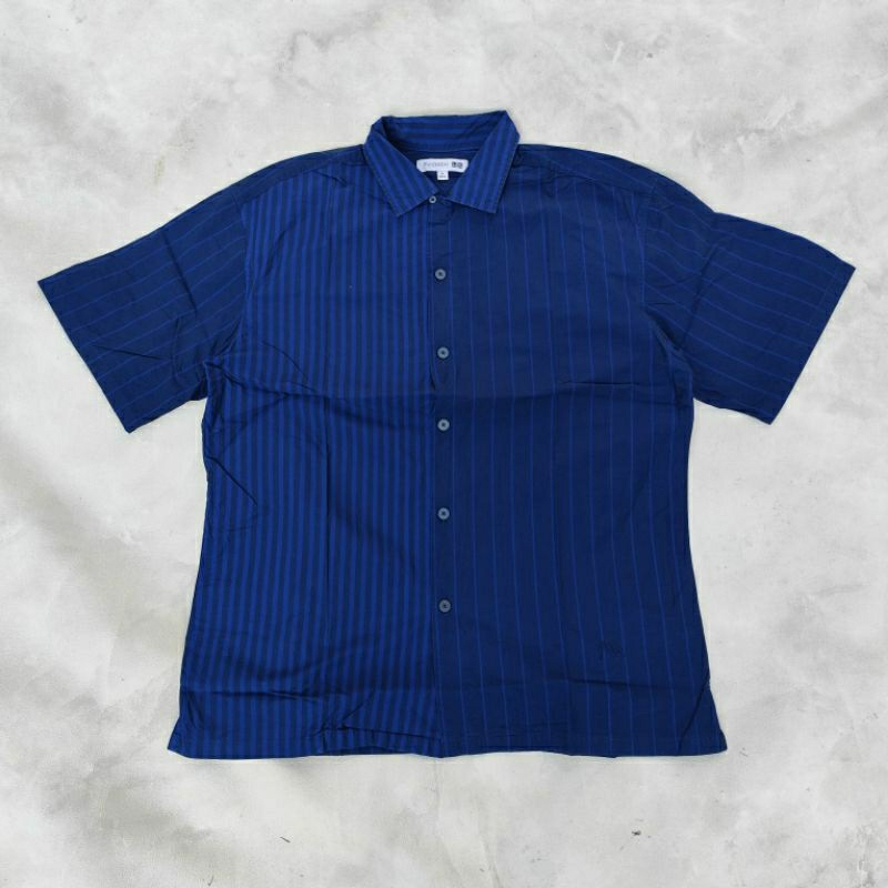 Kemeja tangan pendek Uniqlo x jw Anderson biru liris