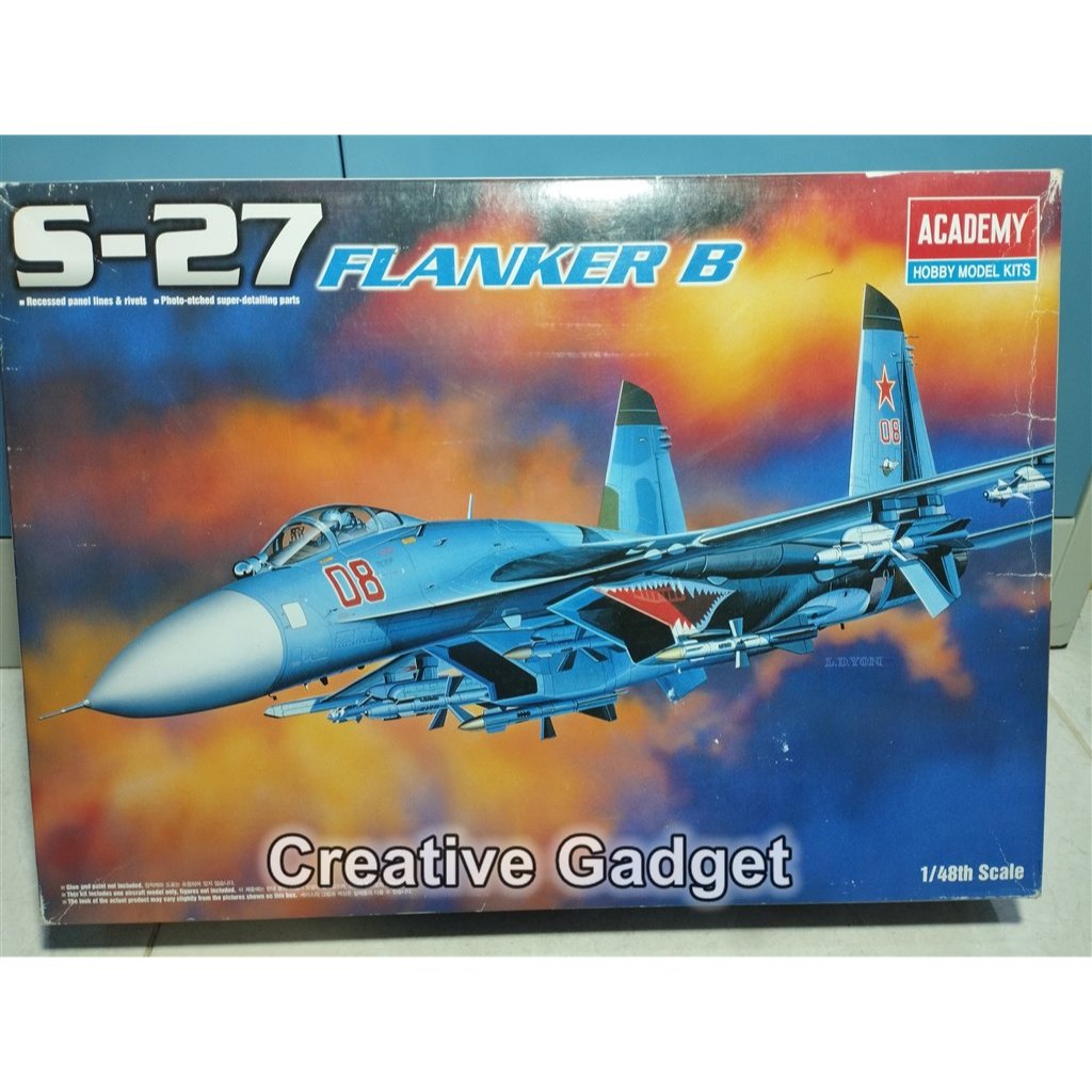 Pesawat Tempur S-27 / SU-27 Flanker - Soviet Fighter Aircraft Sukhoi S27 - Model kit Academy 1/48 - 