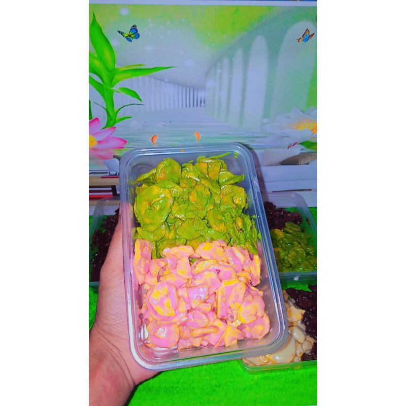 

kripik pisang lumer campuran box 500mili