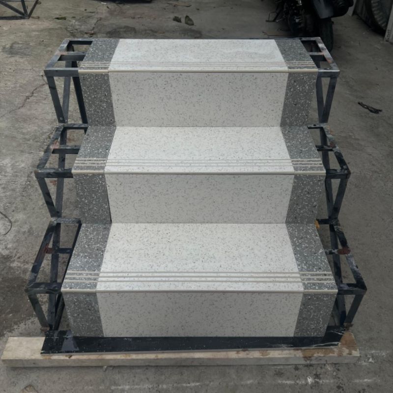 granit tangga kombinasi,stepnoshing,bepel,listplint