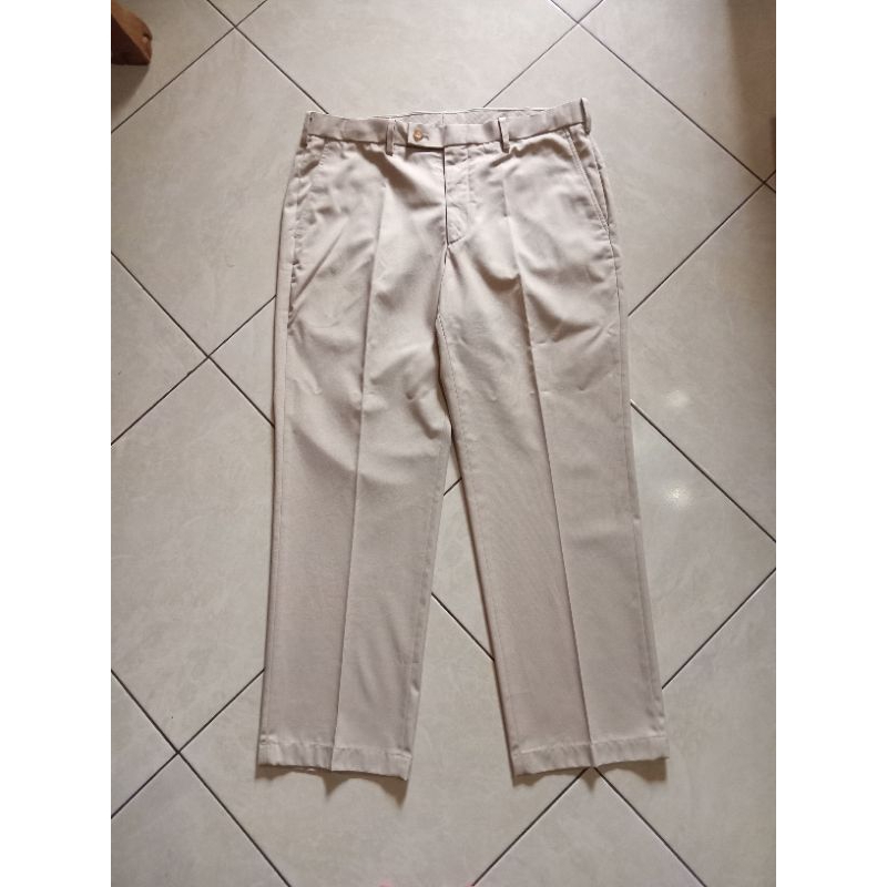Celana Chino Uniqlo Second Thrifting
