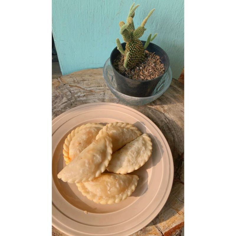 Cireng isi ayam suwir/keju/bakso