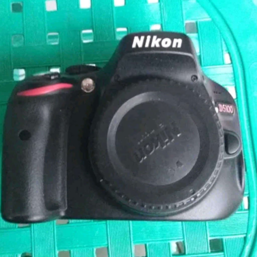 kamera nikon d5100 body only