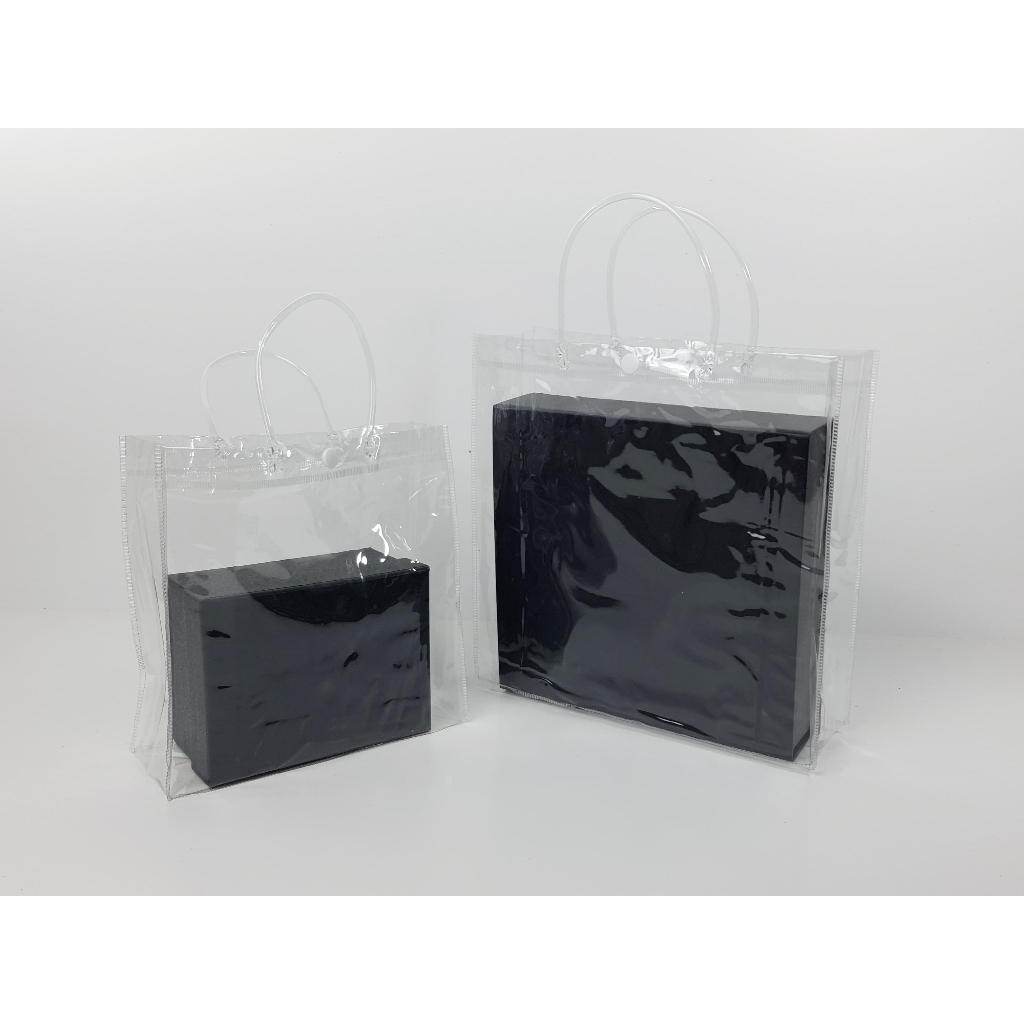 

Tas Mika Transparan Uk 20x20x8cm & 25x25x9cm