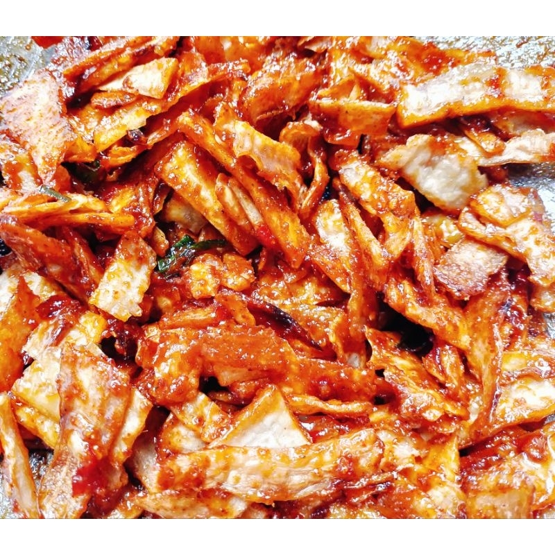 

KERIPIK PEDAS MANIS DAUN JERUK (keripik pedas camilan pedas)