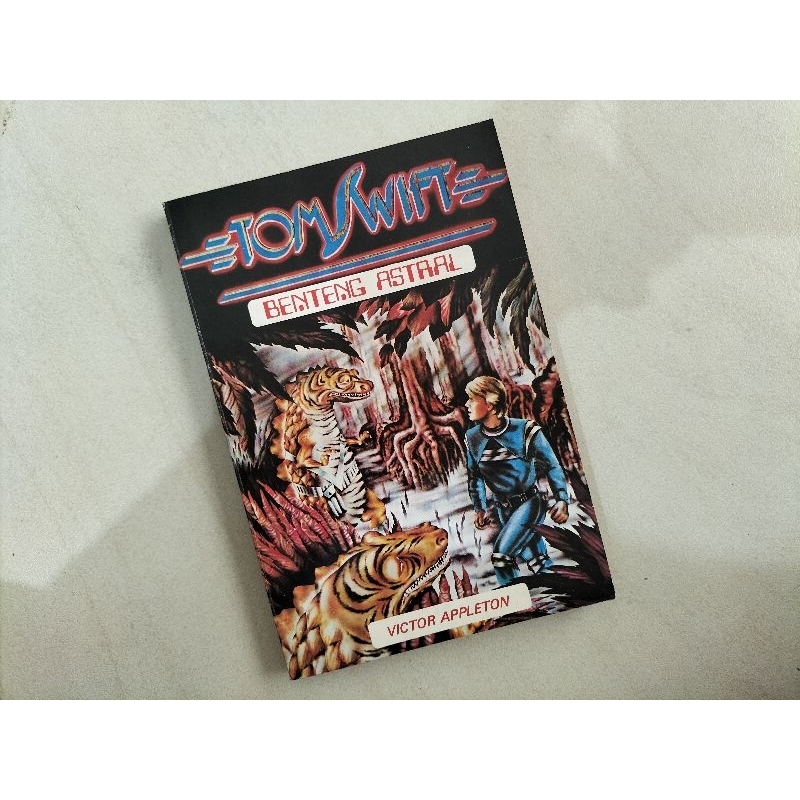 Novel Remaja Saduran Tom Swift Benteng Astral, karya Victor Appleton