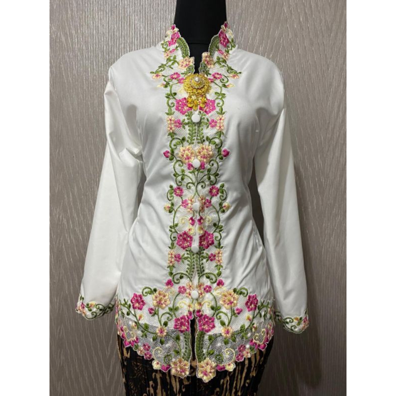 Zahrah Gallery - Kebaya Encim Kombinasi Warna Bahan Katun Premium/Kebaya Encim Bordir Kombinasi Warn
