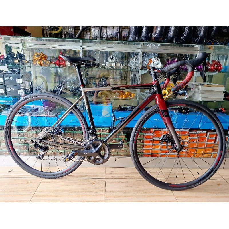 Sepeda Roadbike Polygon Strattos S5 Size S Groupset Shimano 105 2x11 Speed Alloy Discbrake Second Mu
