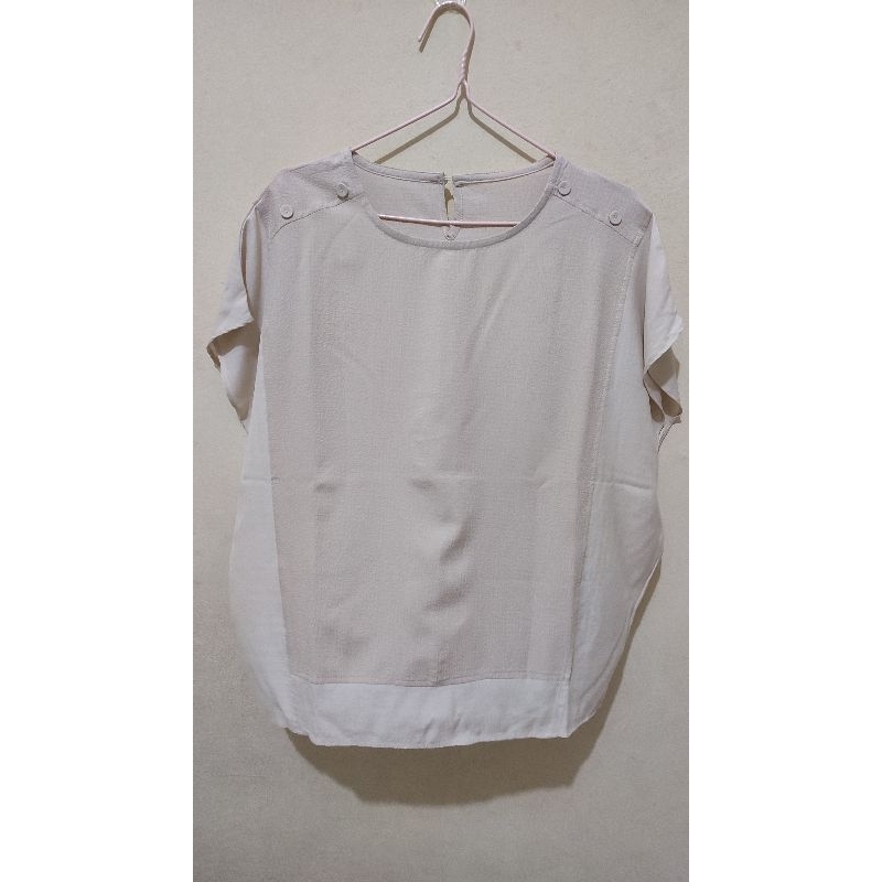 PRELOVED vest wanita cream