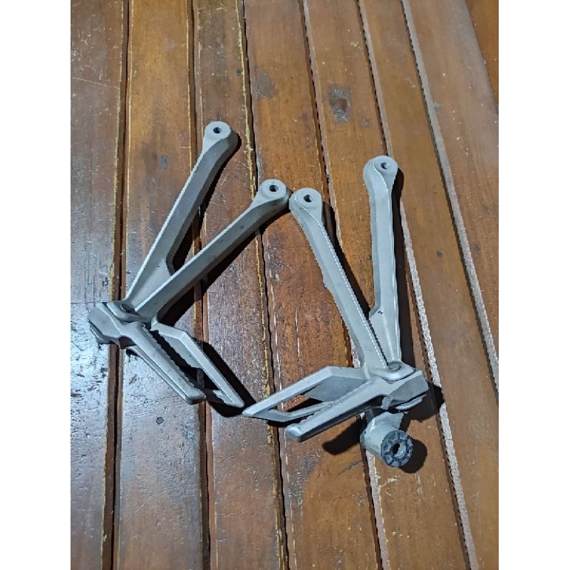 postep belakang CBR150r facelift k45 original bekas