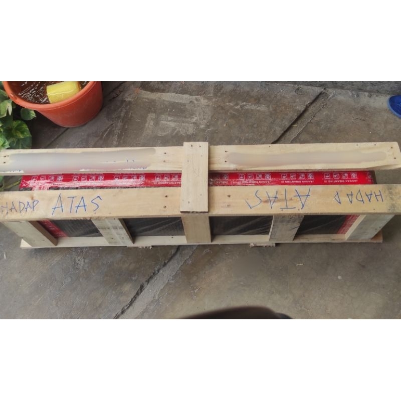 Packing Kayu Produk KIT RC PESAWAT Ekspedisi Cargo