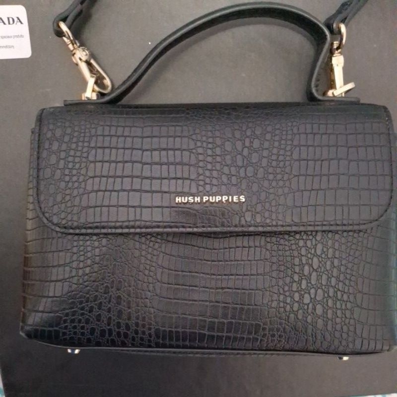 Hush Puppies Tas Selempang Kulit Hitam