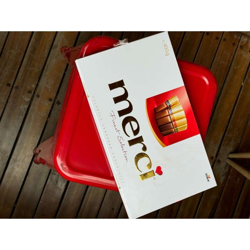 

MERCI COKLAT FROM DUBAI 400gr Isi 32