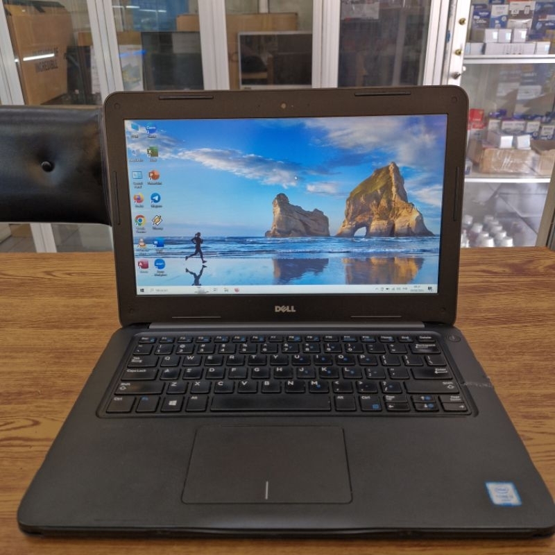 Laptop Bekas Dell 3380 Core i3 / RAM 8gb