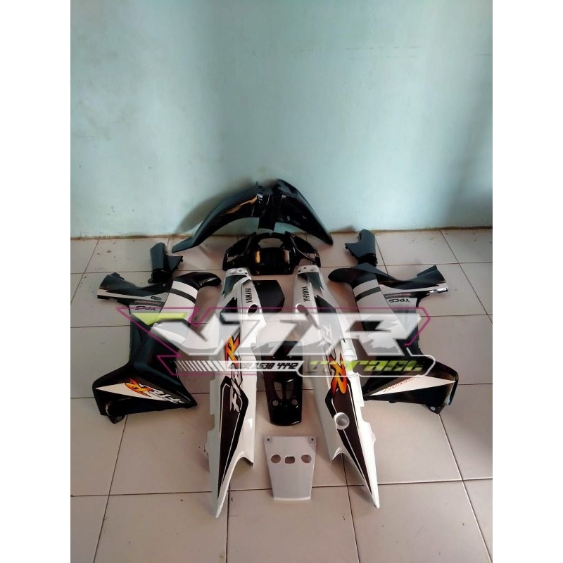 body set halus yamaha fizr fullset hitam putih sporty
