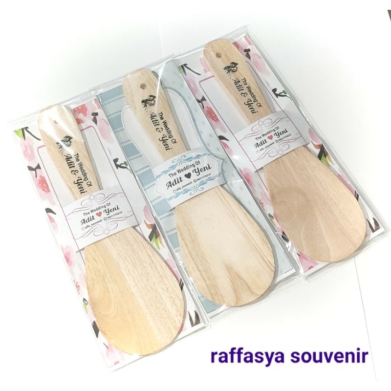 souvenir pernikahan centong kayu