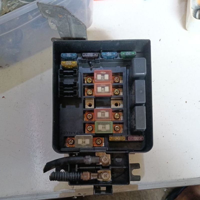 fuse box/box sekring Honda Civic genio/estilo