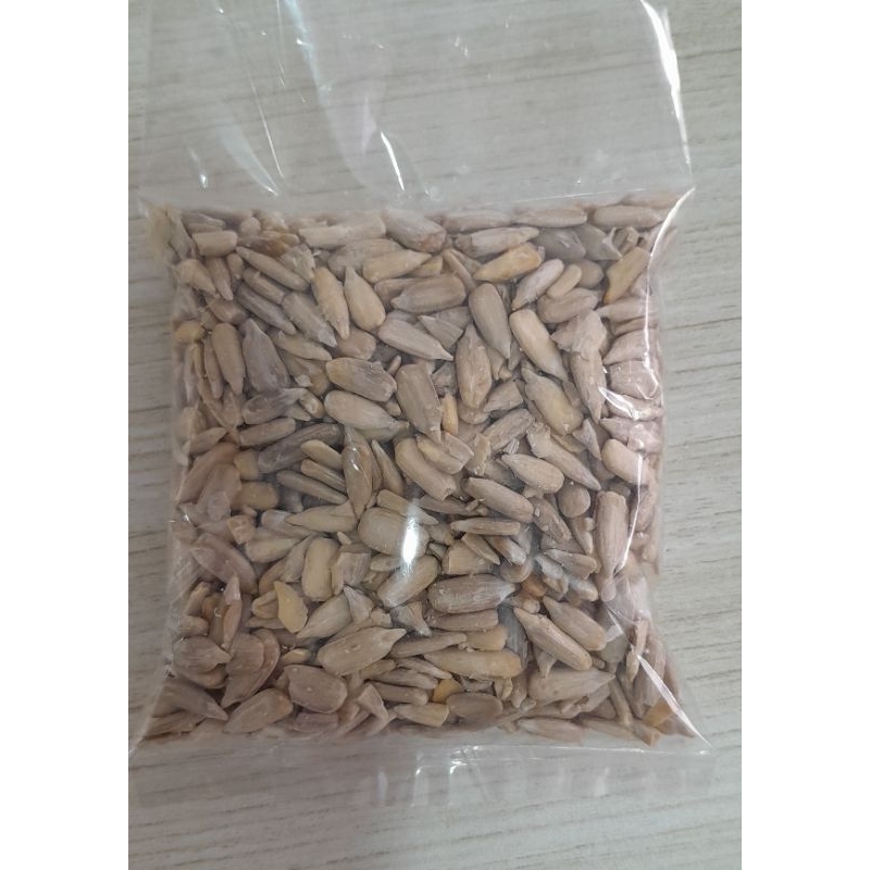 

kwaci/biji bunga matahari mentah