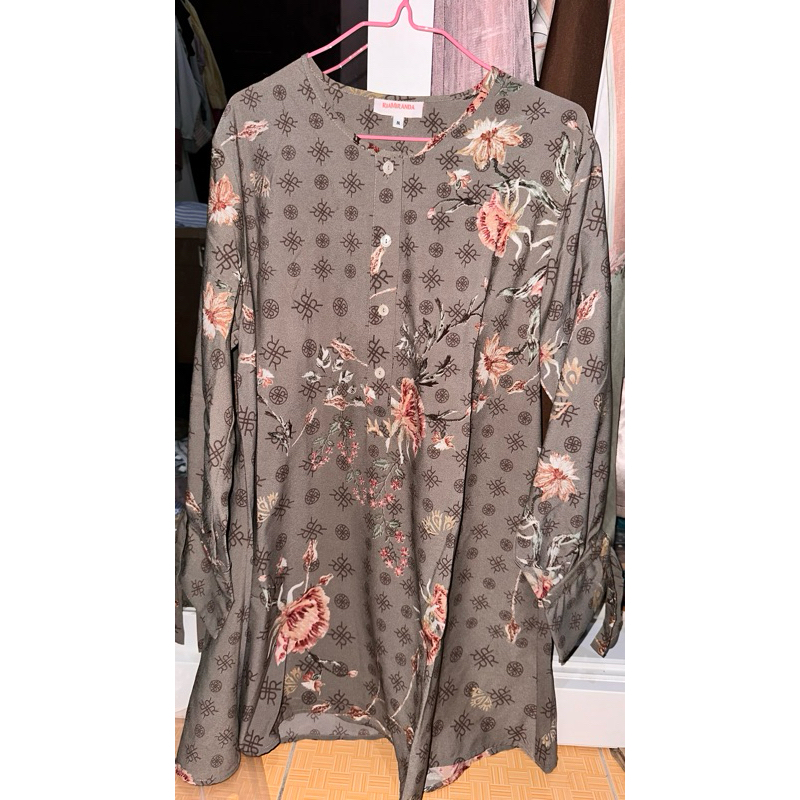 Mahati top Riamiranda