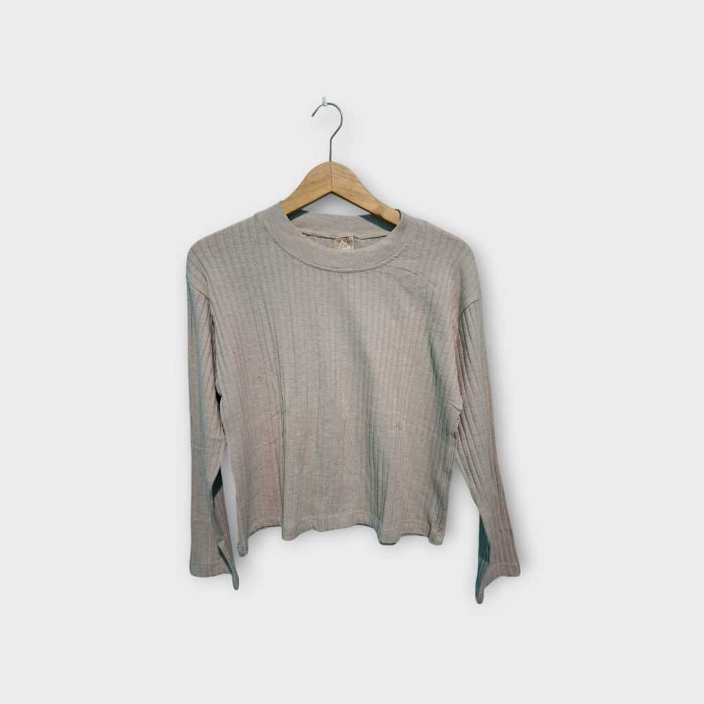 Sweater HARDWARE ( Preloved )