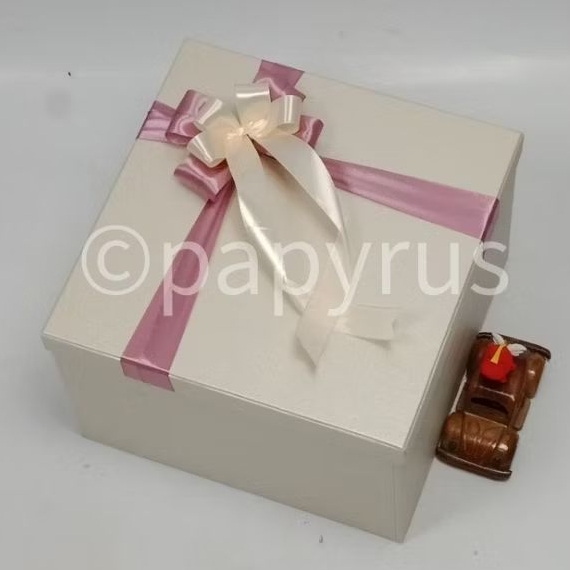 

PAPYRUS 30x30 Tinggi 20cm Kotak Kado Gift Box Hadiah V3