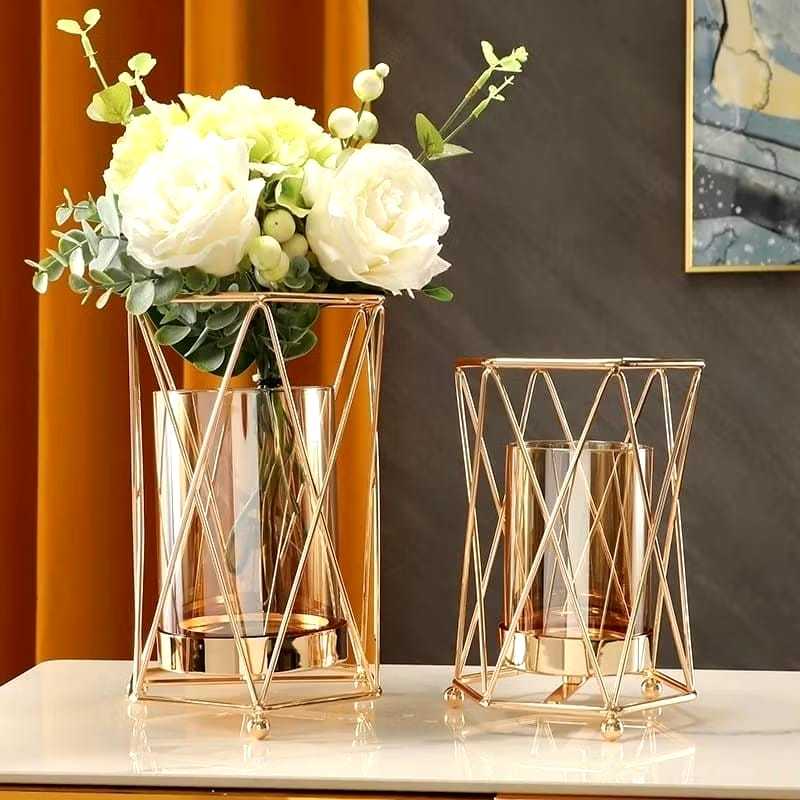 Vas Gold Geometris Tinggi