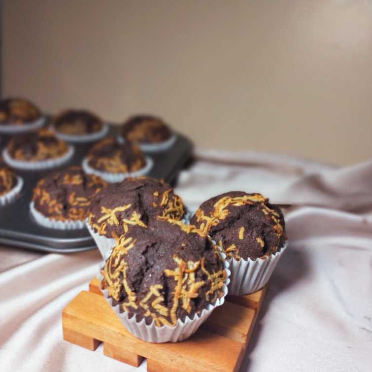 

Kue Muffin Cokelat Almond/Keju