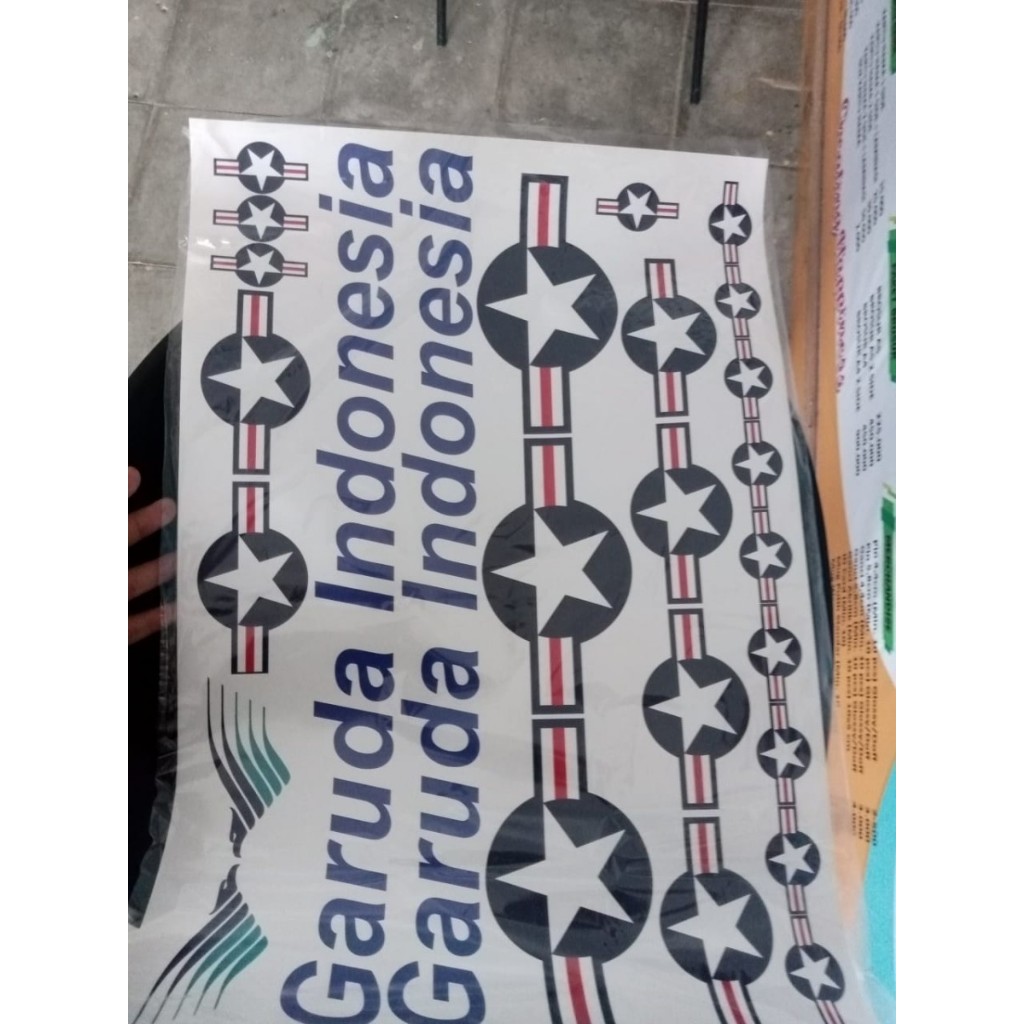 

Cetak Stiker Metalik Silver / Gold / Hologram A3+ (Print + Cutting) - Stiker Metalik Silver