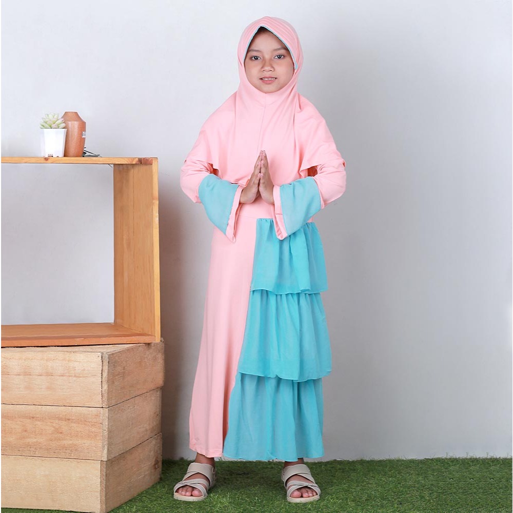 Baju Muslim Anak Perempuan warna Pink kombinasi Biru plus Kerudung Terbaru Kekinian 2025