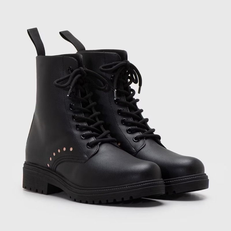 Preloved Adorableprojects - Huma Boots Black - Sepatu Wanita size 38