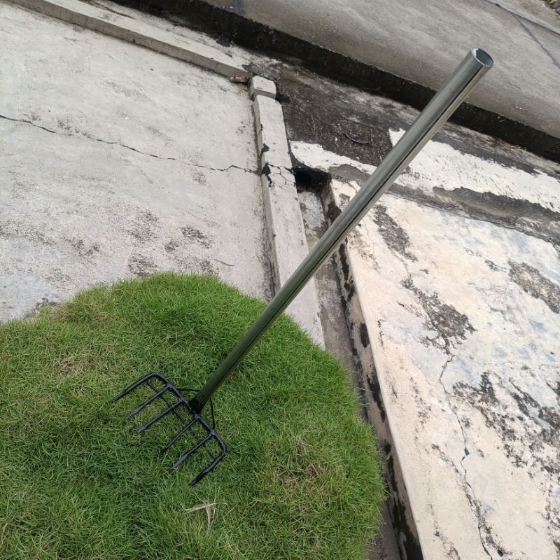 garukan sampah gagang besi panjang/Alat Garuk Sampah/Penggaruk selokan full besi