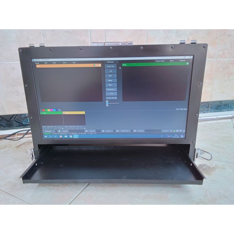 box vMix + monitor 20 inch