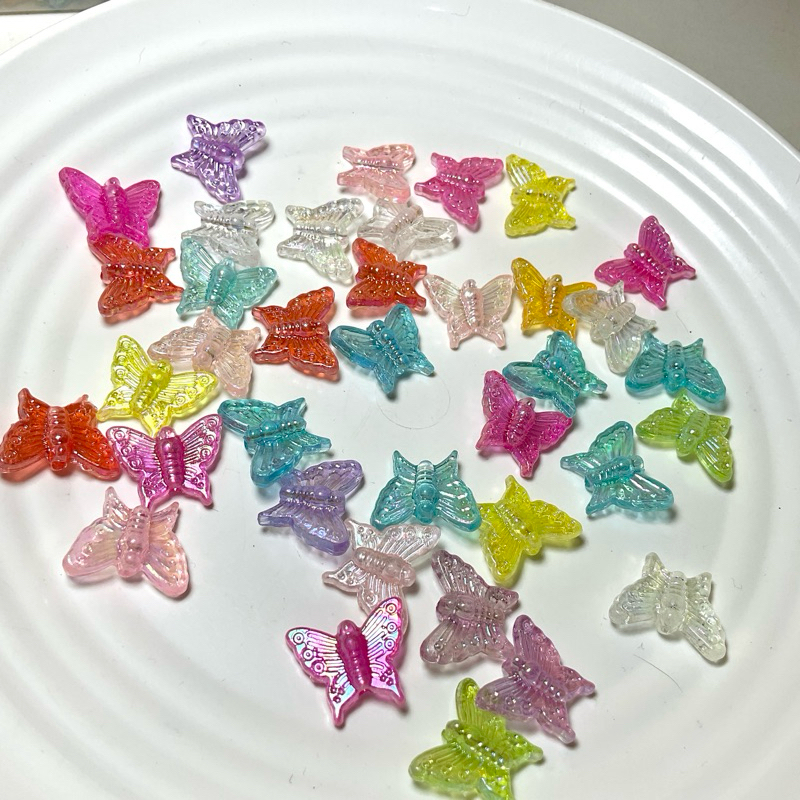 20pcs manik mote kupu kupu kecil akrilik bening hologram pelangi
